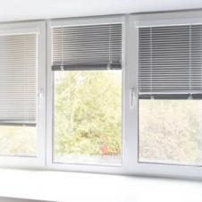 ЖАЛЮЗИ ГОРИЗОНТАЛЬНЫЕ НА ПЛАСТИКОВЫЕ ОКНА ПОД ВА на itebe.ru [2]