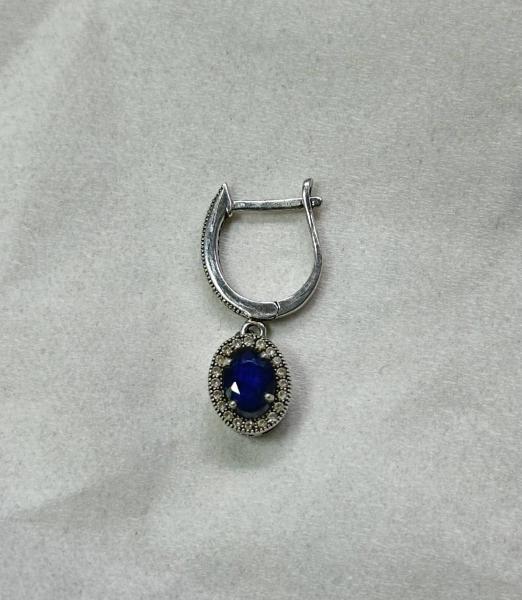 Серебряная серьга