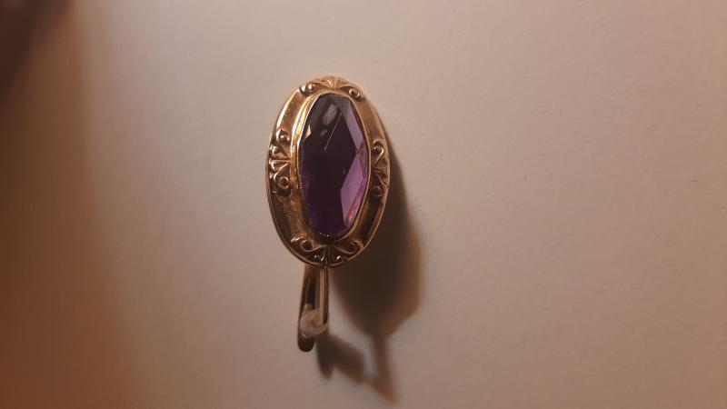 Серьга золотая